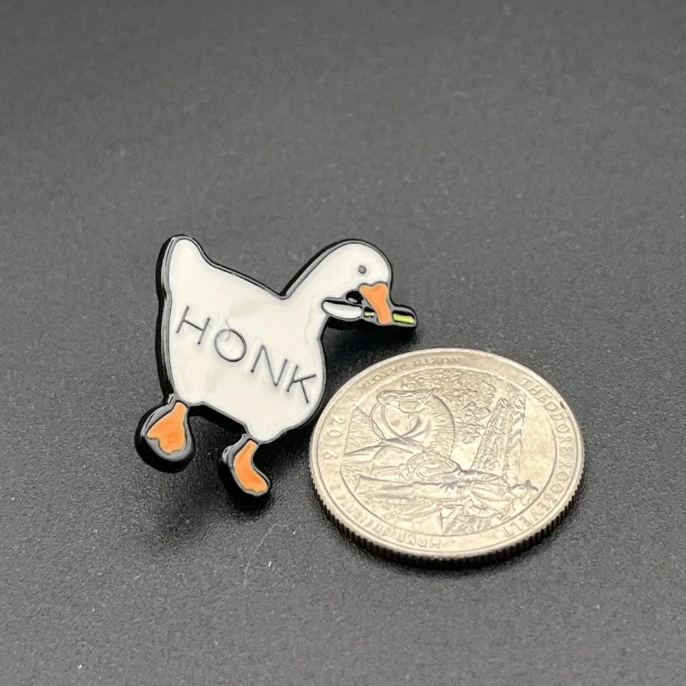 Untitled Goose Game Knife Honk Cute Funny Meme Lapel‎ Hat Pin